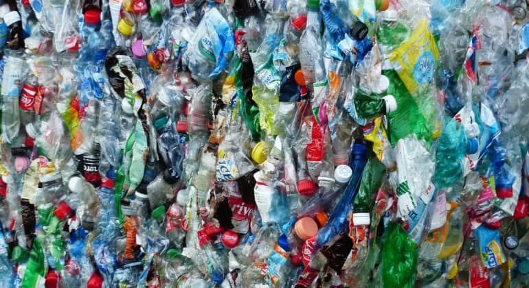 Come avviene il riciclaggio della plastica